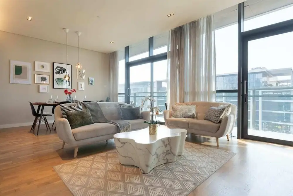 Luxury Apartment Stroll Away From City Walk — фото 1