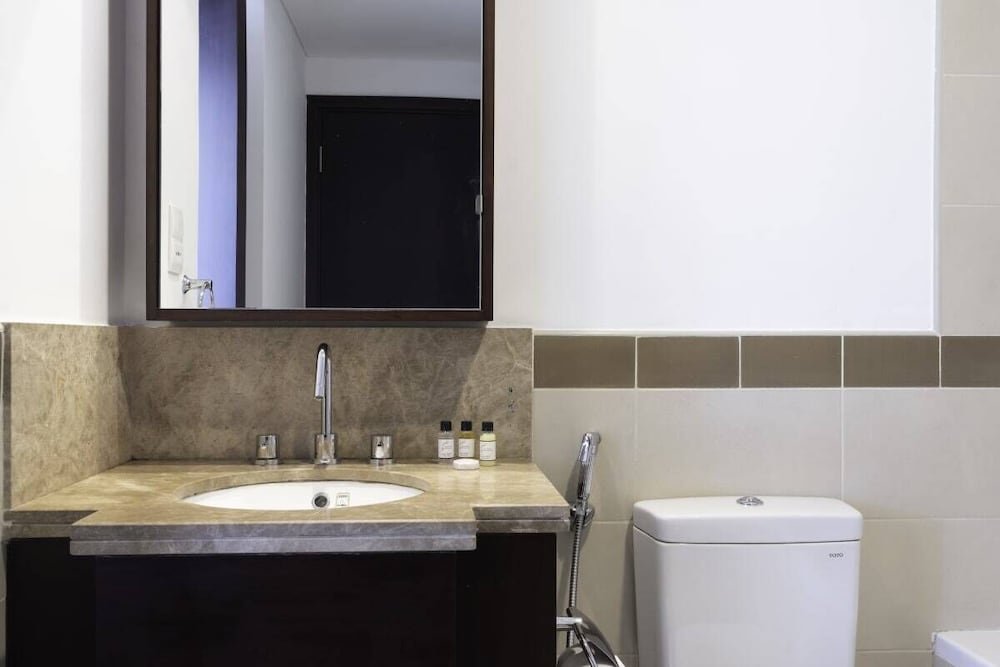 Дубай: Incredible Apartment With Balcony Fits 4