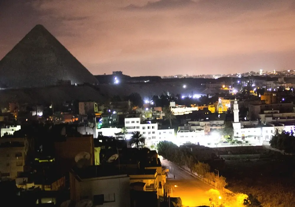Гиза: Pyramids Tower