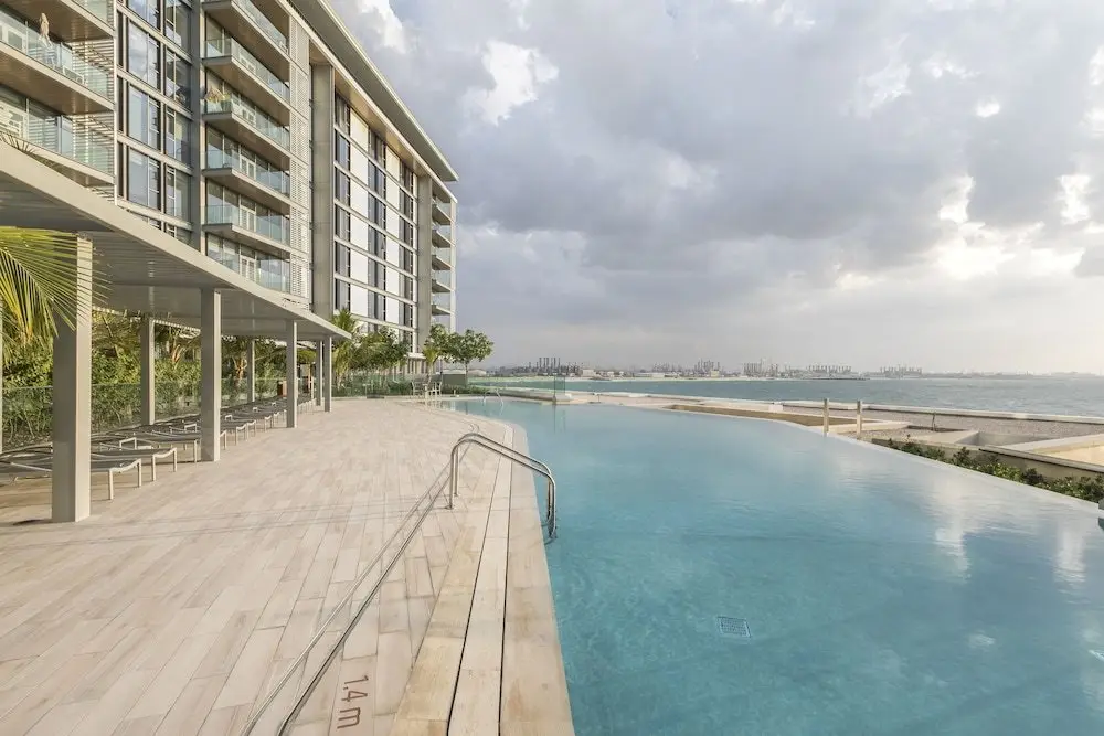 Дубай: Driven Holiday Homes Bluewaters