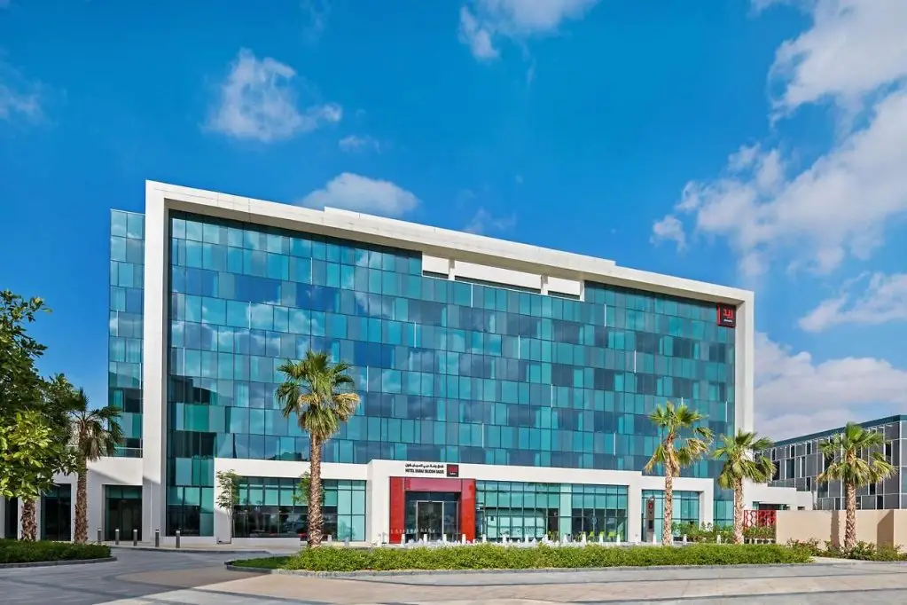 Radisson Red Dubai Silicon Oasis — фото 1