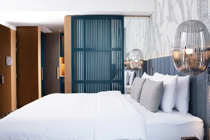 Дубай: C Central Resort the Palm