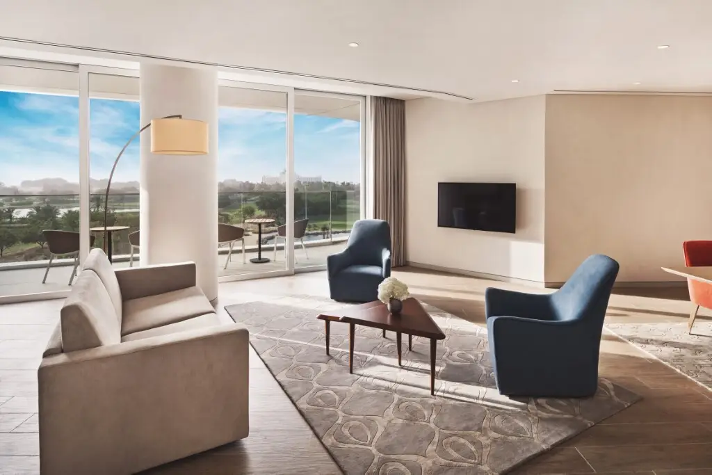 Дубай: Курортный отель JA The Resort - JA Lake View