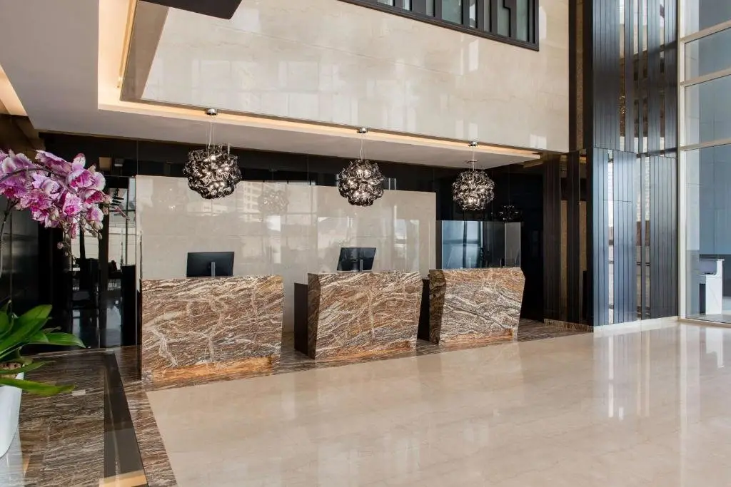 Дубай: Отель Radisson Blu Hotel, Dubai Canal View