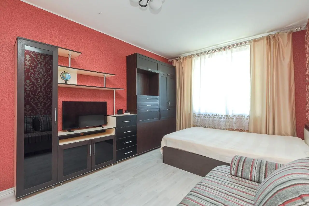 Казань: Apartment on Chistopolskaya 12