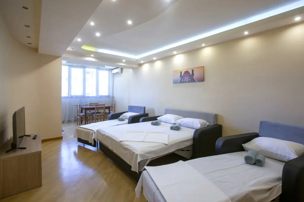 Ереван: Апартаменты Umba Apartment N4 - балкон и вид на гору Арарат