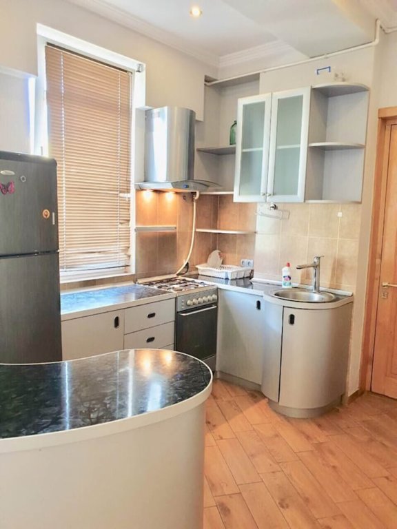 Тбилиси: The Apartament is Located 500 Meter From the Central Market