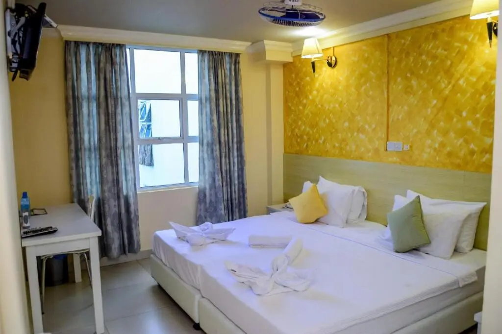 Северный атолл Мале: City Beach Hotel