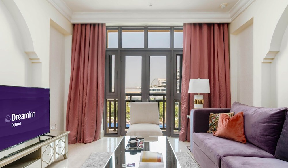 Dream Inn - Town Miska 3 Bedroom Apartment — фото 1