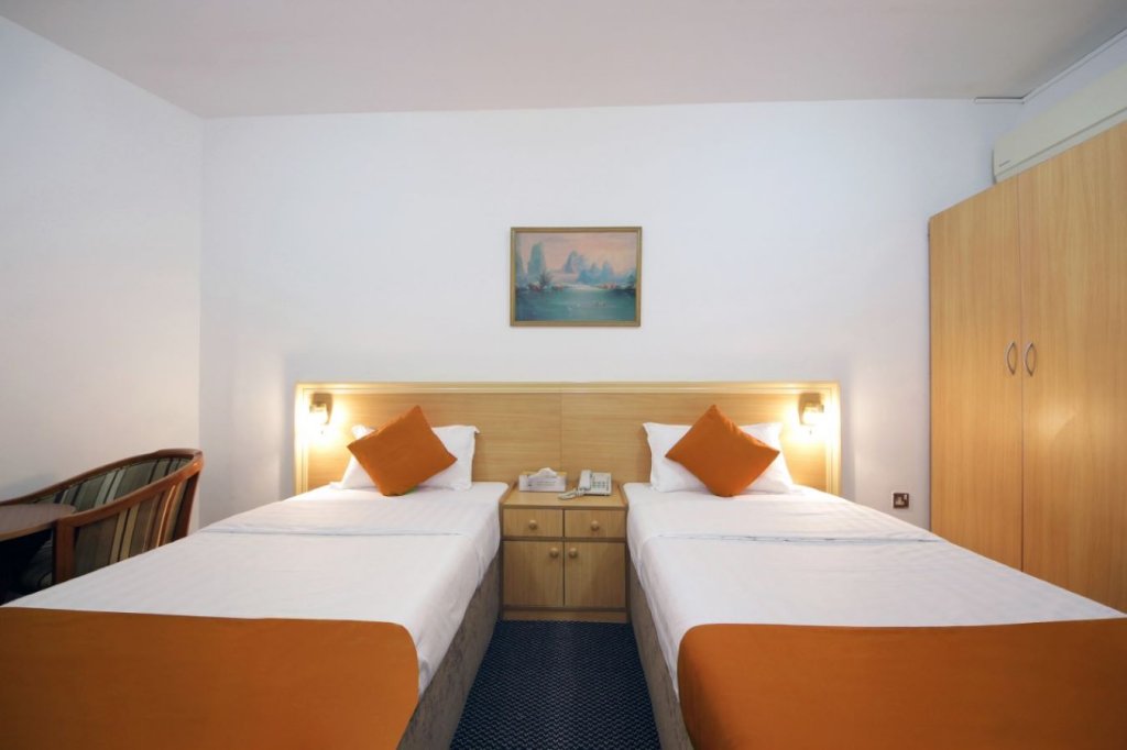 Дубай: Dallas Hotel