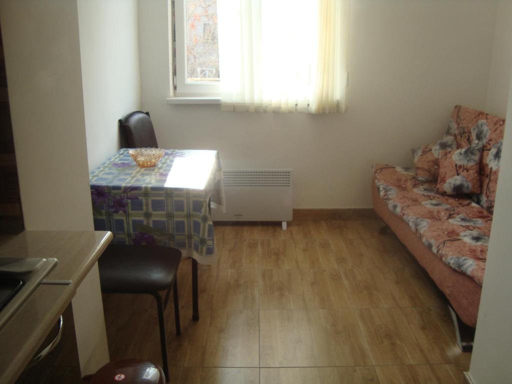 Ереван: Apartments Azatutyan Avenue 19