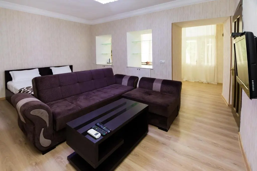 Тбилиси: Apartment in Cozy Little Yard