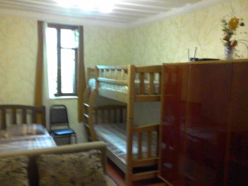 Тбилиси: Room on Vezirova 3