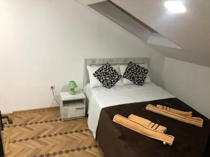 Тбилиси: Apartment House Mtatsminda