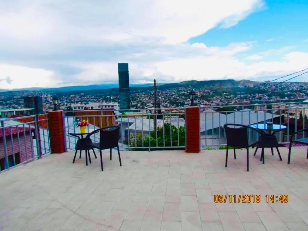 Тбилиси: 9 Borbalo Street Apartment with terrace