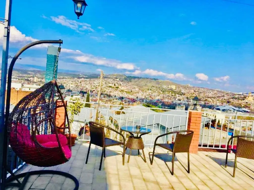 Тбилиси: 9 Borbalo Street Apartment with terrace