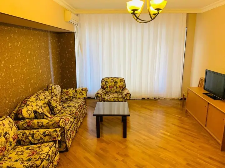 Баку: Promenade 2 Bdr Apartment