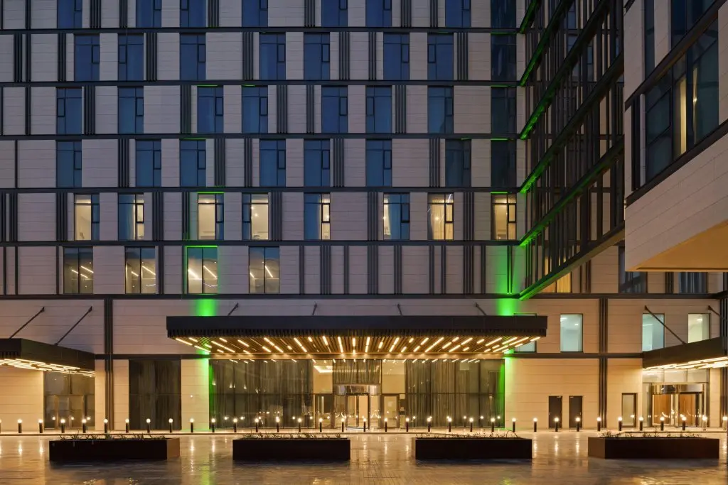 Дубай: Holiday Inn Dubai Al-Maktoum Airport an IHG Hotel
