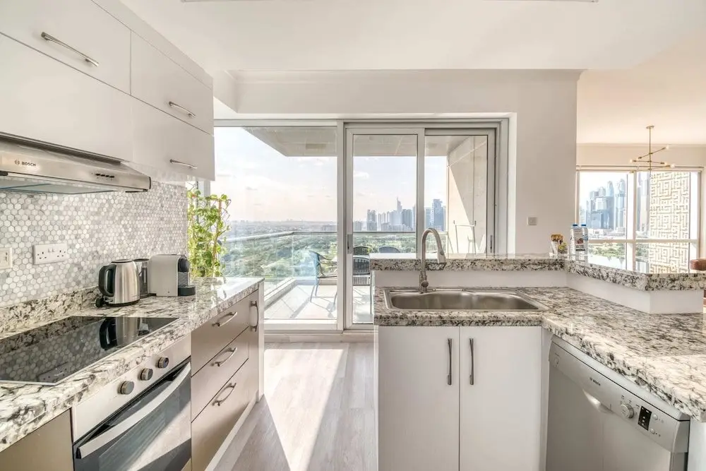 Дубай: Stunning Apt With Amazing Golf Course Views, Fits 6