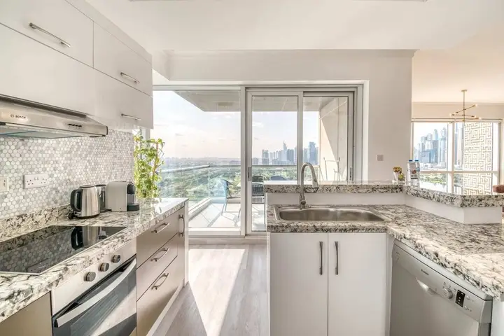 Дубай: Stunning Apt With Amazing Golf Course Views, Fits 6