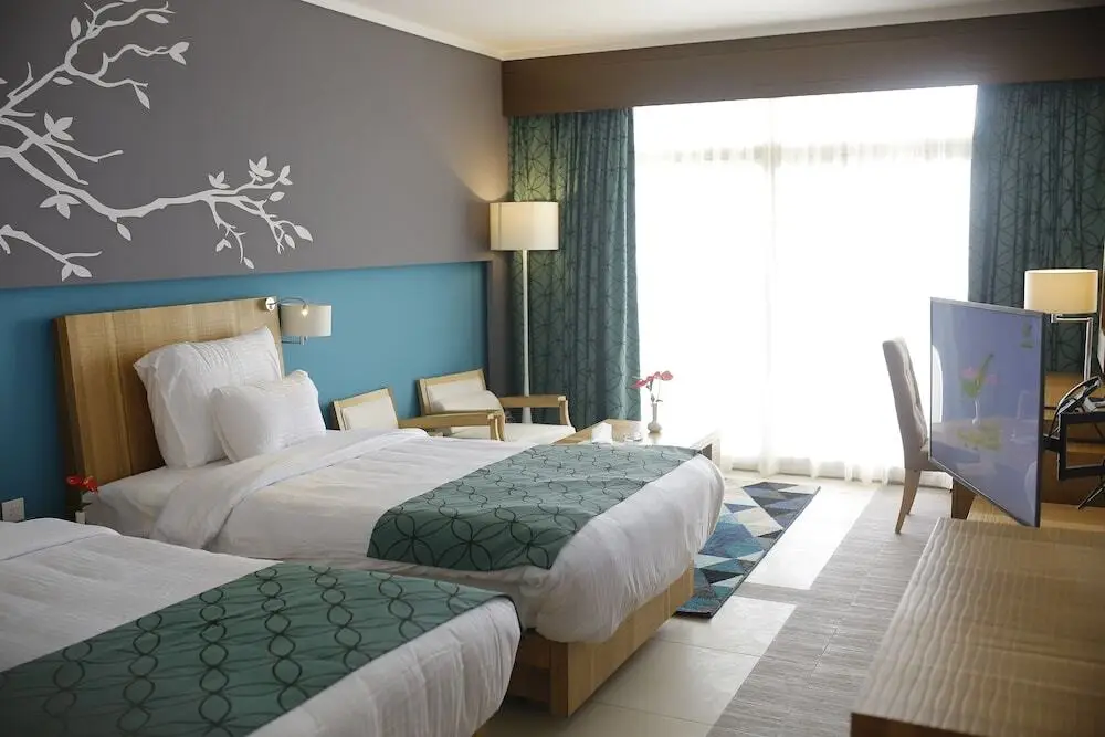 Айн-Сохна: El Ein Bay Movenpick Hotel