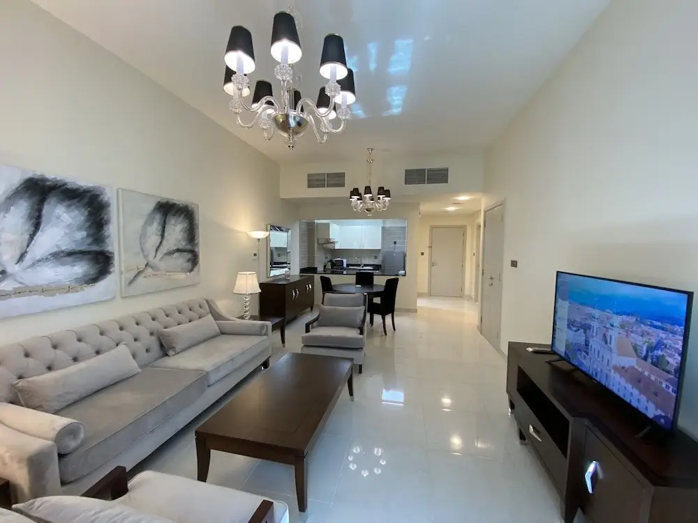 Дубай: Lux Bnb Polo Residencces- Meydan