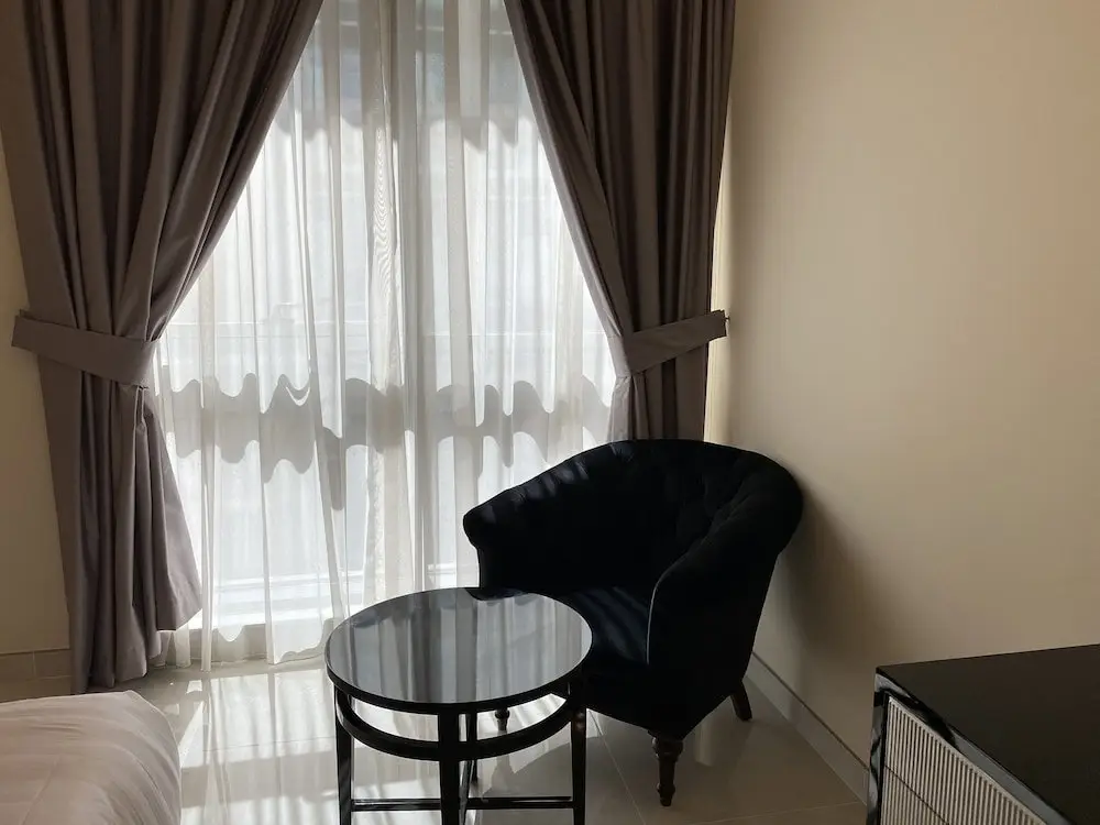 Дубай: Lux Bnb Polo Residencces- Meydan