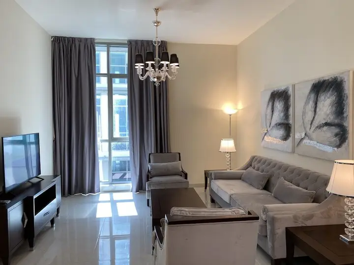 Дубай: Lux Bnb Polo Residencces- Meydan