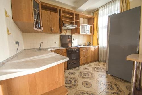 Минск: Aparton Nezavisimosti Prospekt 52/1