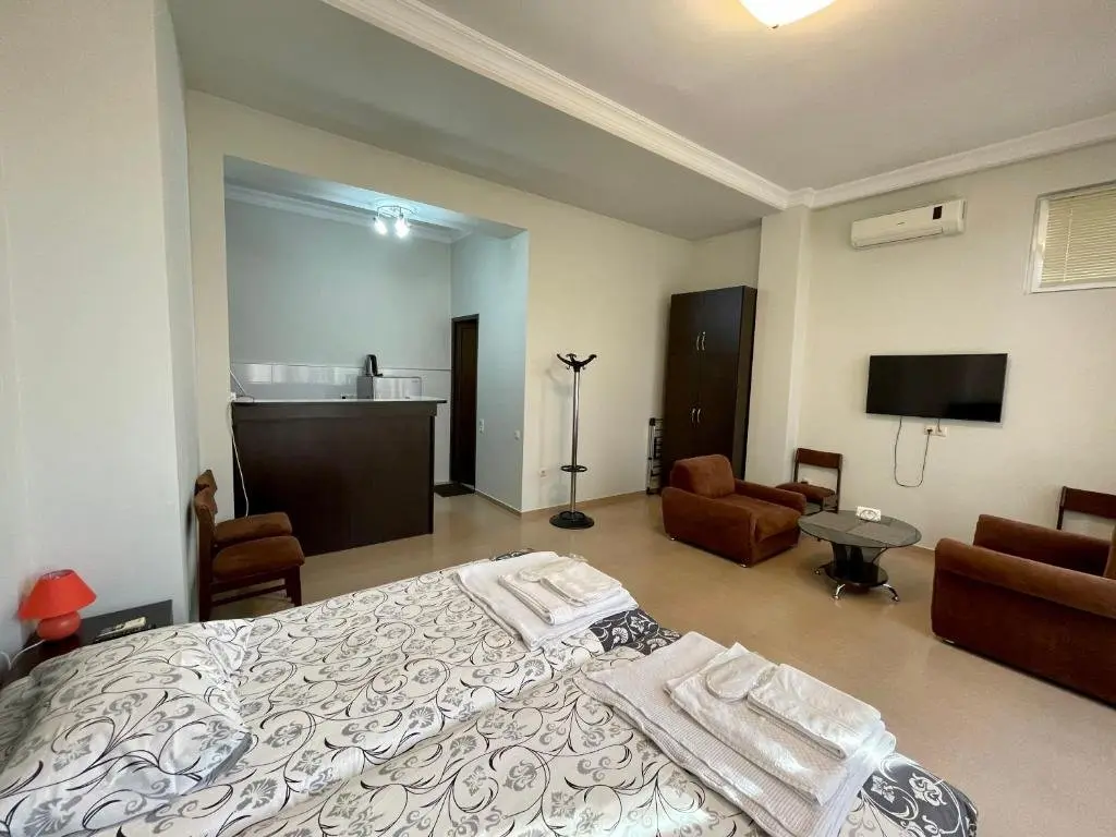 Батуми: Keti 's Apartment in Batumi