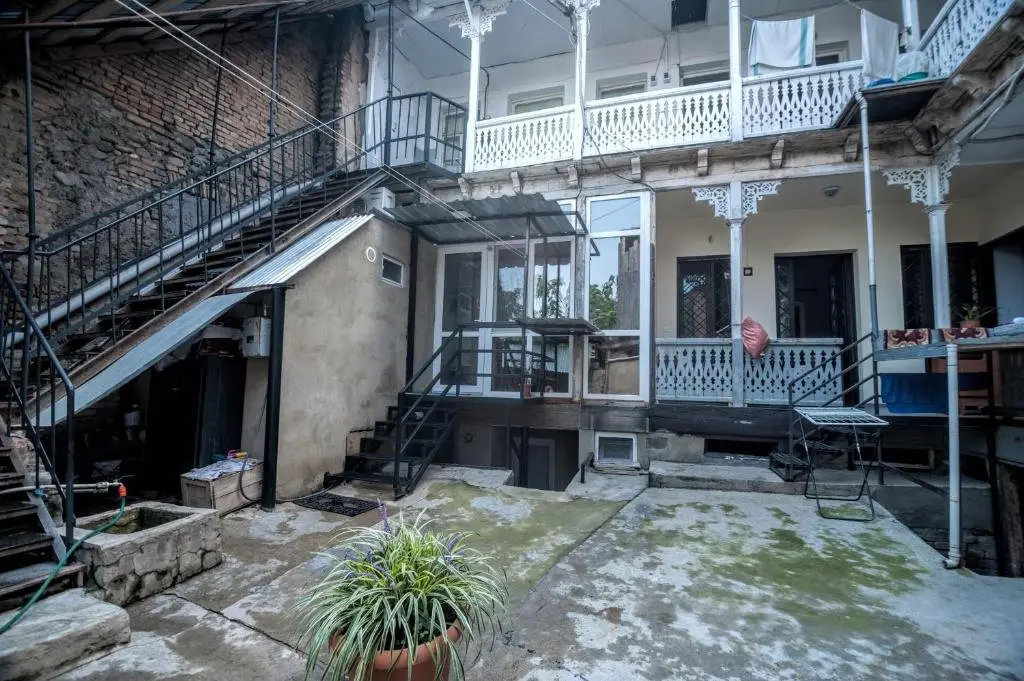 Тбилиси: White Apartment Old Tbilisi
