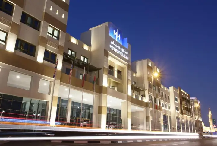 Дубай: Metropolitan Hotel Dubai
