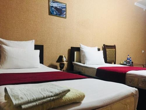 Ташкент: Hotel Avesto