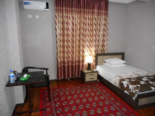 Ташкент: Hotel Avesto