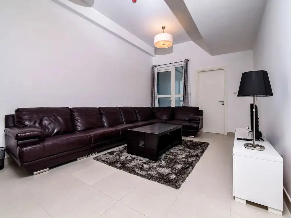 Дубай: Al Khail Heights by Oyo Rooms