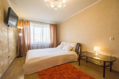 Минск: Aparton Hmelnickogo 2