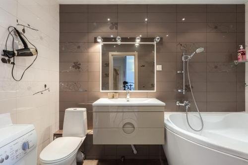 Минск: Aparton Hmelnickogo 2