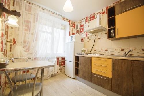 Минск: Aparton Nezavisimosti Prospekt 52/2