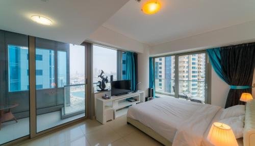 Дубай: Two Bedroom Apartment - Ocean Heights luxury