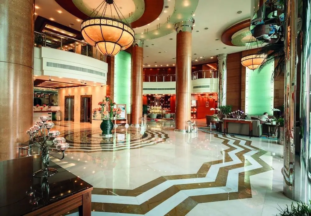 Дубай: Roda Al Murooj Residences