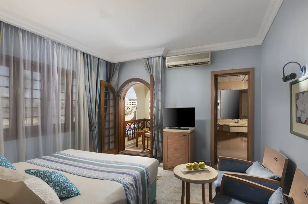 Хургада: Royal Lagoons Resort & Aqua Park Families and Couples ONLY