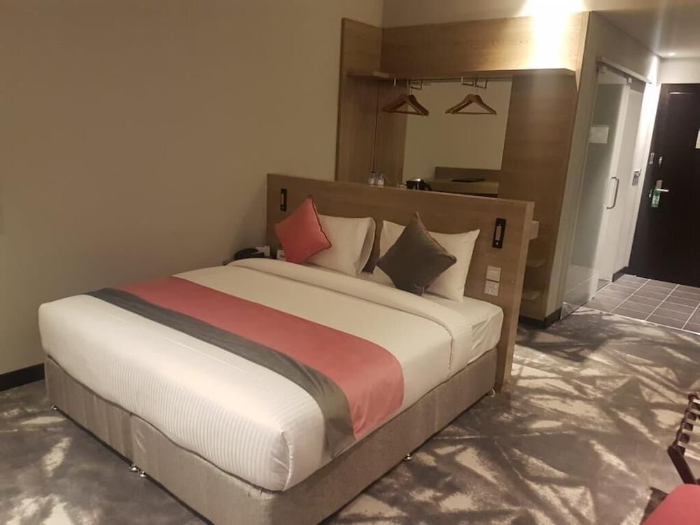 Дубай: Fortune Atrium Hotel