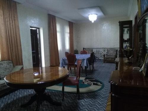 Батуми: Guest house on Miriana III
