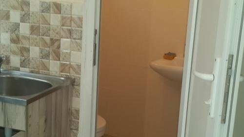 Тбилиси: 9/12 Z. Veshapuri Guest House