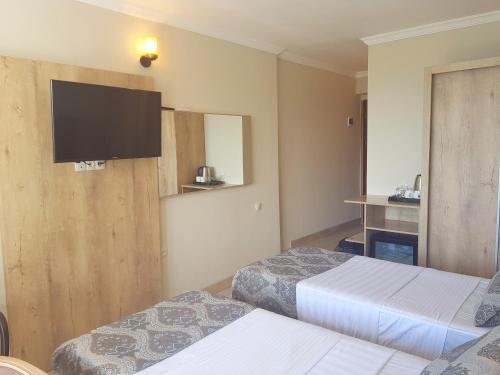 Батуми: ASHTAL beach HOTEL 17\05