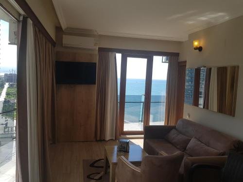 Батуми: ASHTAL beach HOTEL 17\01