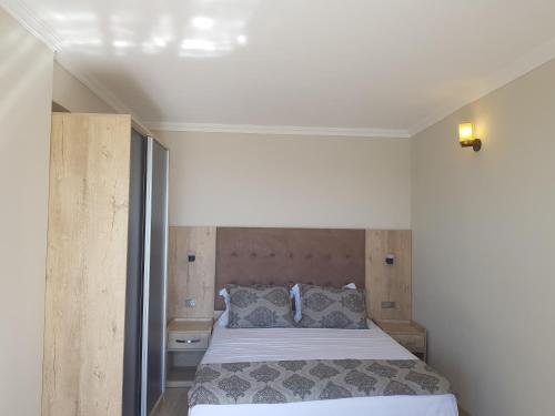 Батуми: ASHTAL beach HOTEL 17\01