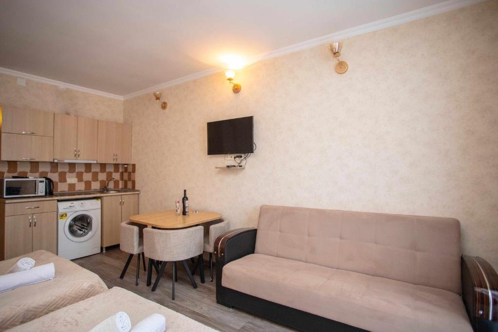 Батуми: Apartament at Ximshiashvili 15B