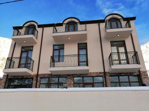 Степанцминда: Hotel on Tabidze 42