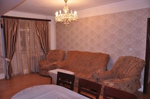 Баку: 2 otağlı yaxşı təmirli mənzil günlük icarə verilir